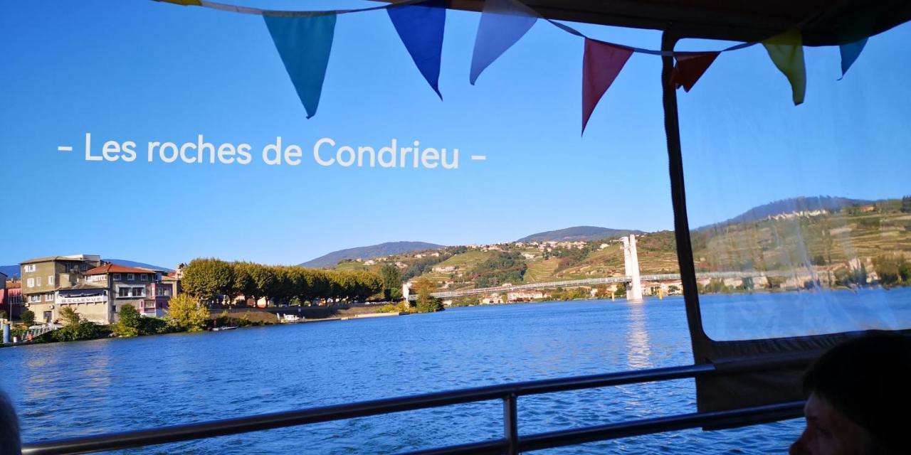Comme A La Maison Clonas-sur-Vareze Εξωτερικό φωτογραφία