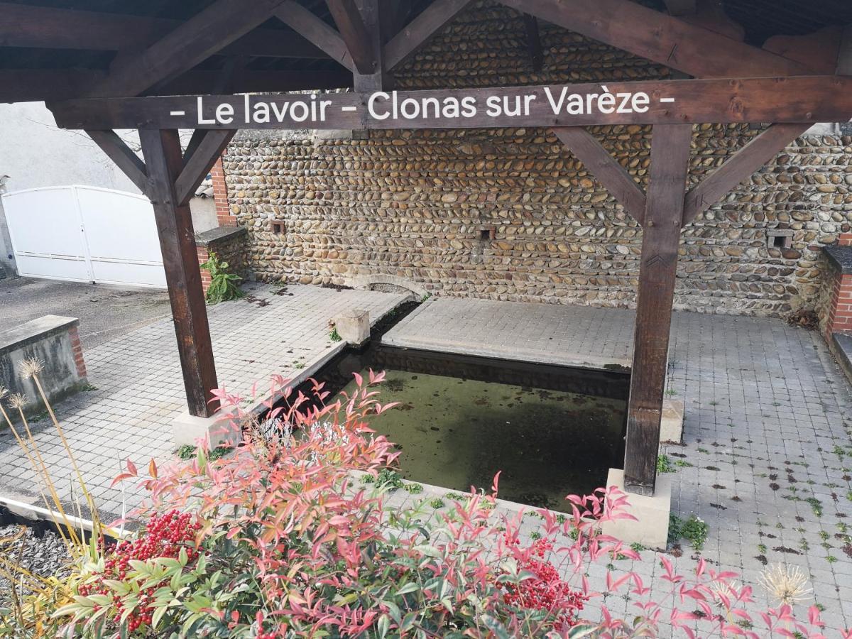 Comme A La Maison Clonas-sur-Vareze Εξωτερικό φωτογραφία