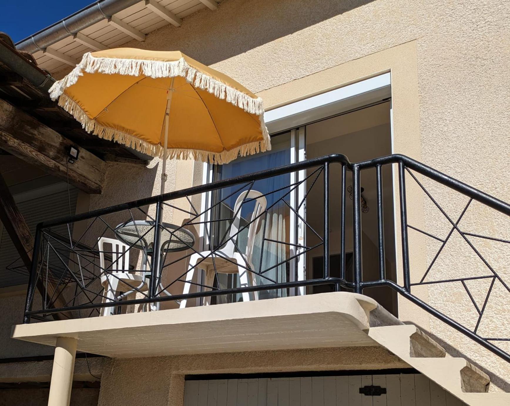 Comme A La Maison Clonas-sur-Vareze Εξωτερικό φωτογραφία